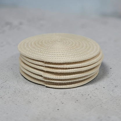 Posavasos artesanales de fibra natural – Hechos a mano en Ruanda (juego de 6)