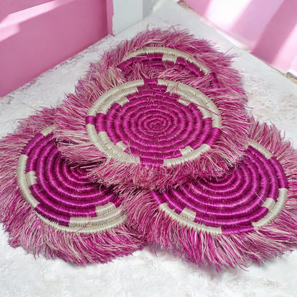 Sous-Verres Artisanaux Roses – Lot de 4 | Fait Main au Rwanda